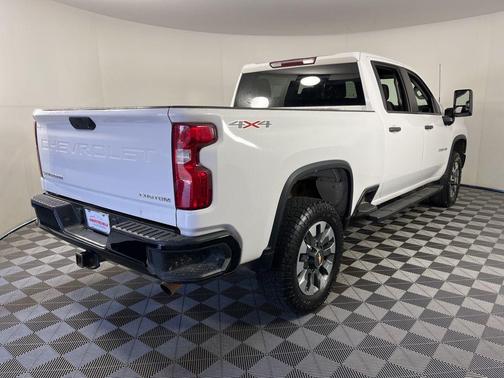 2022 Chevrolet Silverado 2500 Custom