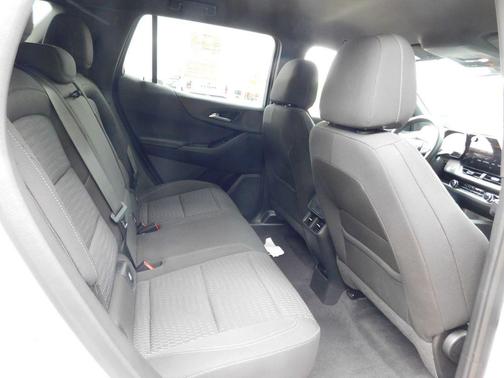 Summit White 2025 Chevrolet Equinox 1LT