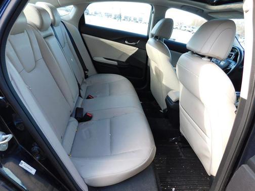 2021 Honda Insight Touring