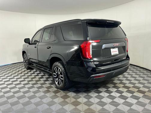 Onyx Black 2022 GMC Yukon 4WD AT4