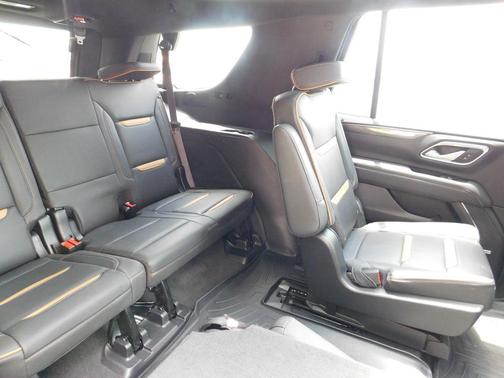 Onyx Black 2022 GMC Yukon 4WD AT4