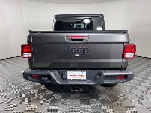 2022 Jeep Gladiator Sport S