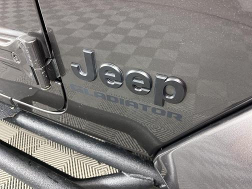 2022 Jeep Gladiator Sport S