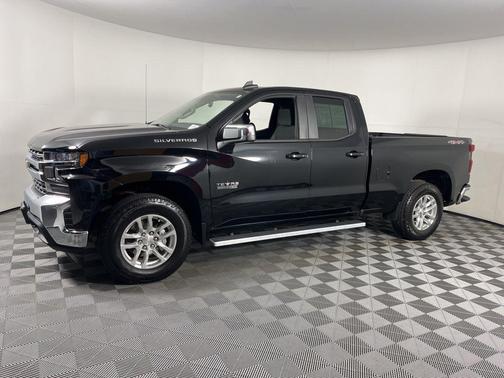 Black 2020 Chevrolet Silverado 1500 LT