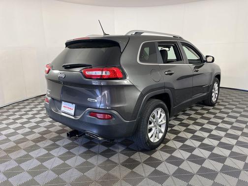 Granite Crystal Metallic Clearcoat 2015 Jeep Cherokee Latitude