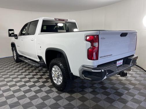 Summit White 2021 Chevrolet Silverado 2500 LT
