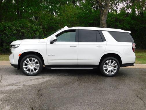 Iridescent Pearl Tricoat 2022 Chevrolet Tahoe 4WD High Country