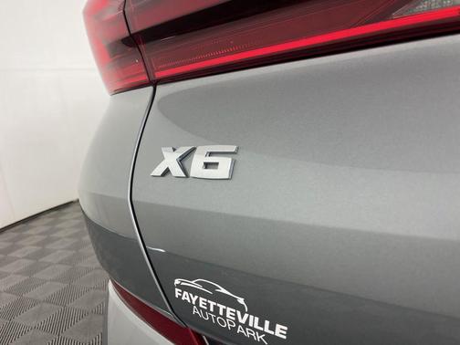2024 BMW X6 M60i