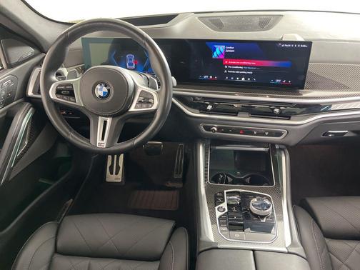 2024 BMW X6 M60i
