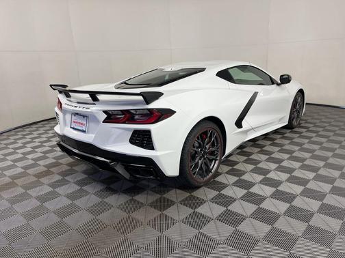 2026 Chevrolet Corvette Stingray w/2LT