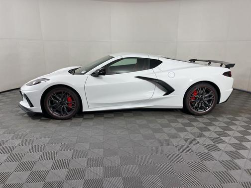 2026 Chevrolet Corvette Stingray w/2LT