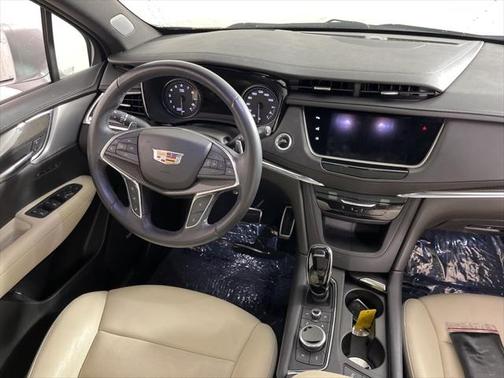 2020 Cadillac XT5 Sport