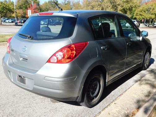 2009 Nissan Versa 1.8 S