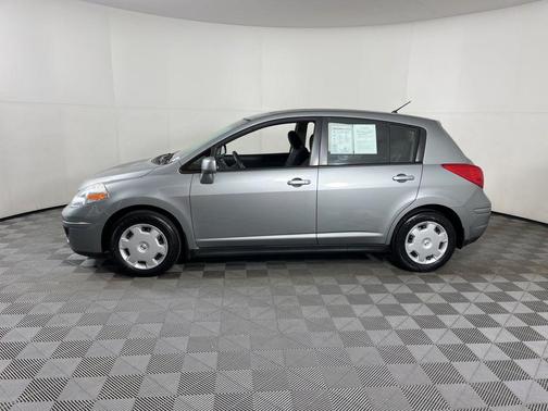2009 Nissan Versa 1.8 S