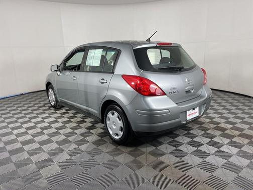 2009 Nissan Versa 1.8 S