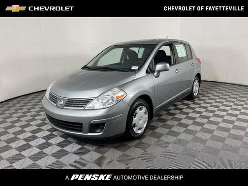 2009 Nissan Versa 1.8 S