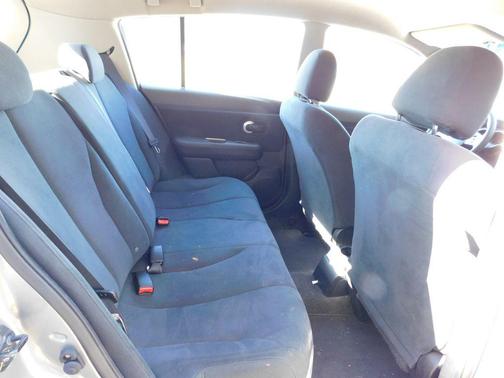 2009 Nissan Versa 1.8 S