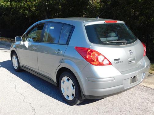2009 Nissan Versa 1.8 S