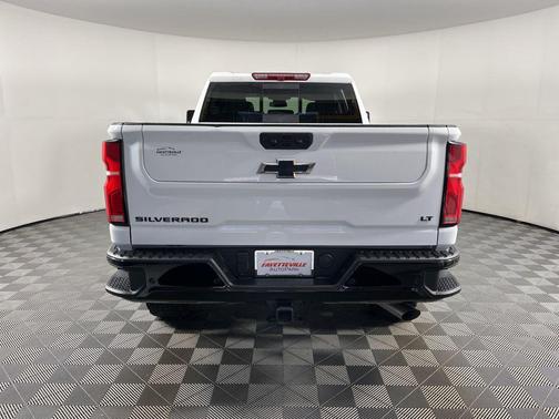 Summit White 2026 Chevrolet Silverado 2500 LT