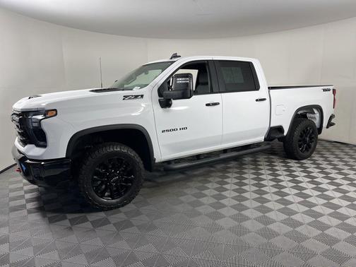 Summit White 2026 Chevrolet Silverado 2500 LT