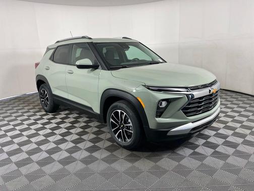 Cacti Green 2026 Chevrolet Trailblazer LT