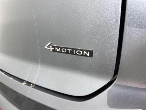 2024 Volkswagen Atlas Cross Sport 2.0T SE w/Technology 4MOTION