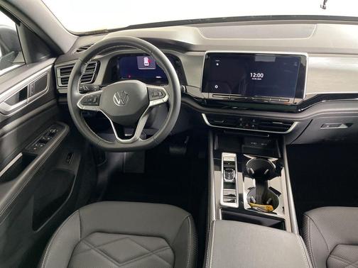 2024 Volkswagen Atlas Cross Sport 2.0T SE w/Technology 4MOTION