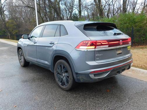 2024 Volkswagen Atlas Cross Sport 2.0T SE w/Technology 4MOTION