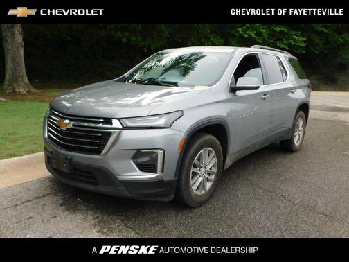 Sterling Gray Metallic 2023 Chevrolet Traverse LT