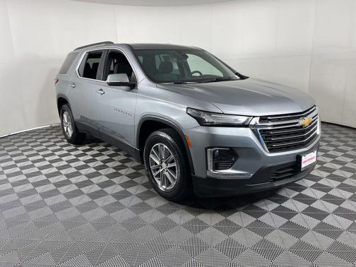Sterling Gray Metallic 2023 Chevrolet Traverse LT Cloth