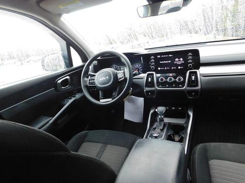 2023 Kia Sorento LX