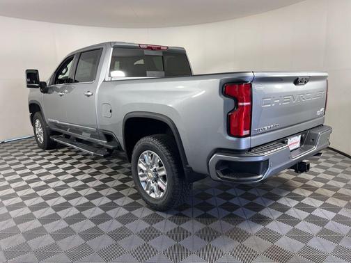 2025 Chevrolet Silverado 2500 High Country