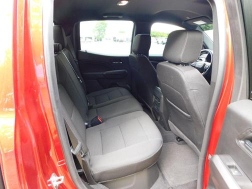 Radiant Red Tintcoat 2024 Chevrolet Colorado LT