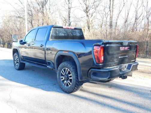 2023 GMC Sierra 2500 AT4