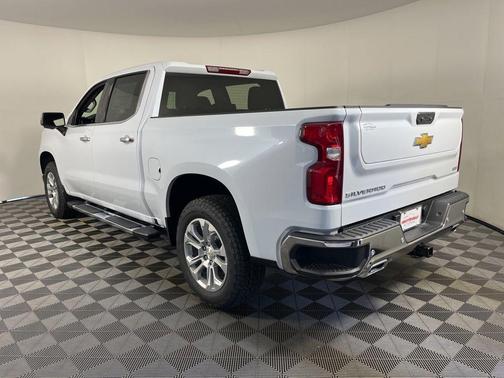 Polar White Tricoat 2026 Chevrolet Silverado 1500 LTZ