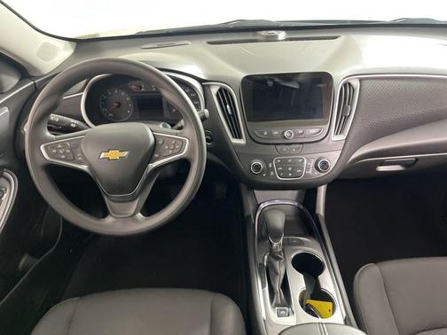 Sterling Gray Metallic 2024 Chevrolet Malibu FWD 1LT