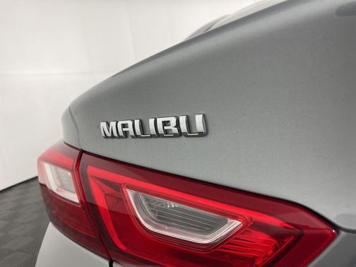 Sterling Gray Metallic 2024 Chevrolet Malibu FWD 1LT