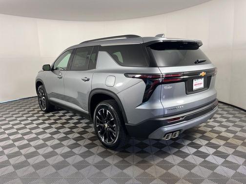 Sterling Gray Metallic 2026 Chevrolet Traverse LT