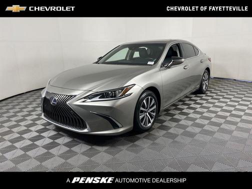 2020 Lexus ES 300h Base