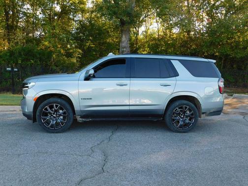 2023 Chevrolet Tahoe 4WD RST