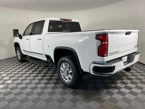 2025 Chevrolet Silverado 2500 High Country