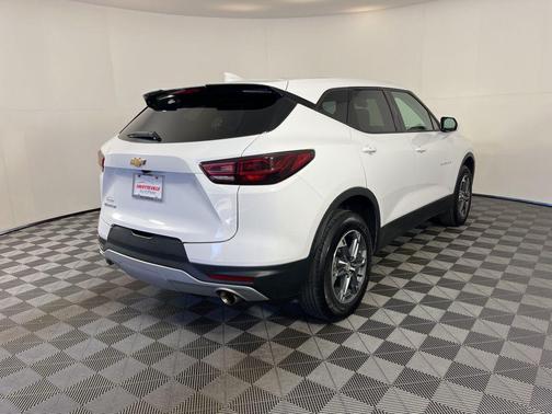 Summit White 2025 Chevrolet Blazer 2LT