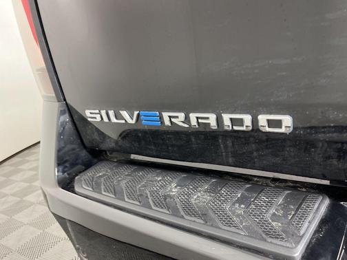 2025 Chevrolet Silverado EV RST