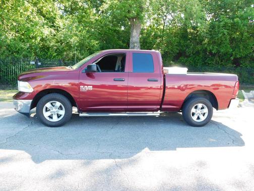 Delmonico Red Pearlcoat 2019 RAM 1500 Tradesman