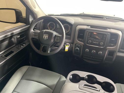 Delmonico Red Pearlcoat 2019 RAM 1500 Tradesman