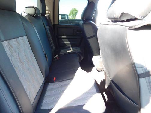 Delmonico Red Pearlcoat 2019 RAM 1500 Tradesman