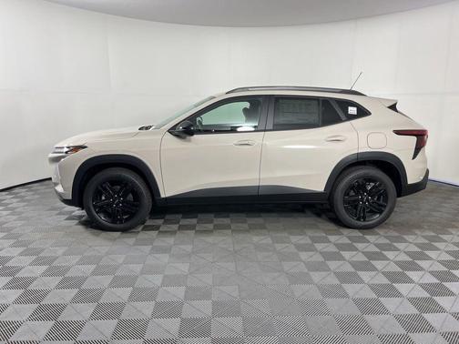 White Sands 2026 Chevrolet Trax FWD ACTIV