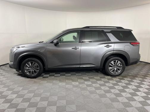 2025 Nissan Pathfinder SV 4WD