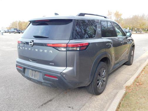 2025 Nissan Pathfinder SV 4WD