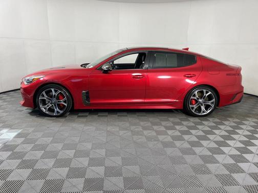 2018 Kia Stinger GT2